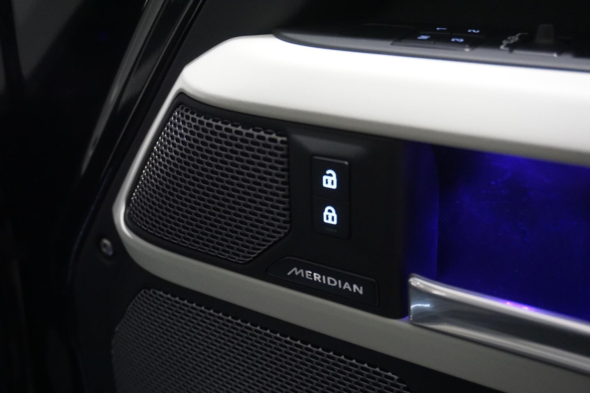 Land Rover Defender 110 3.0 D250 MHEV XS Edition SUV 5dr Diesel Auto 4WD Euro 6 (s/s) (250 ps)